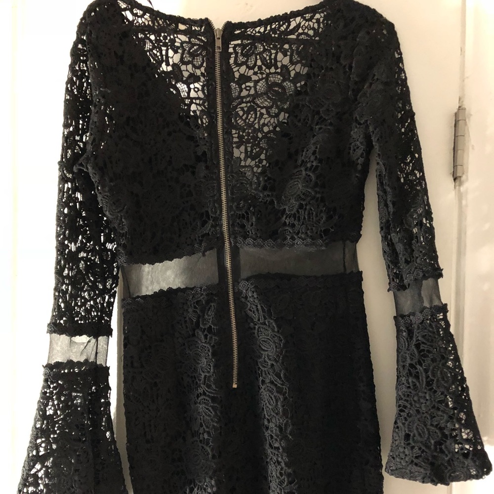 CUT ABOVE THE REST DRESS - Picture 5 of 5